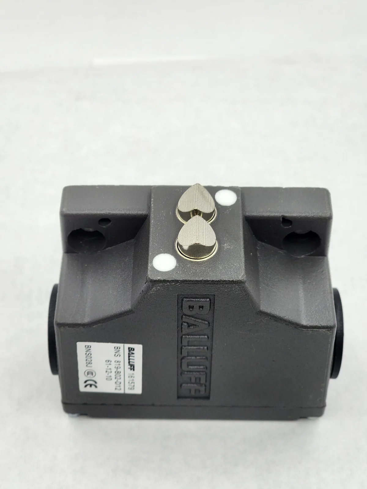 BNS 819 B02 D12 61 -12-10  BALLUFF Eksen Switchi