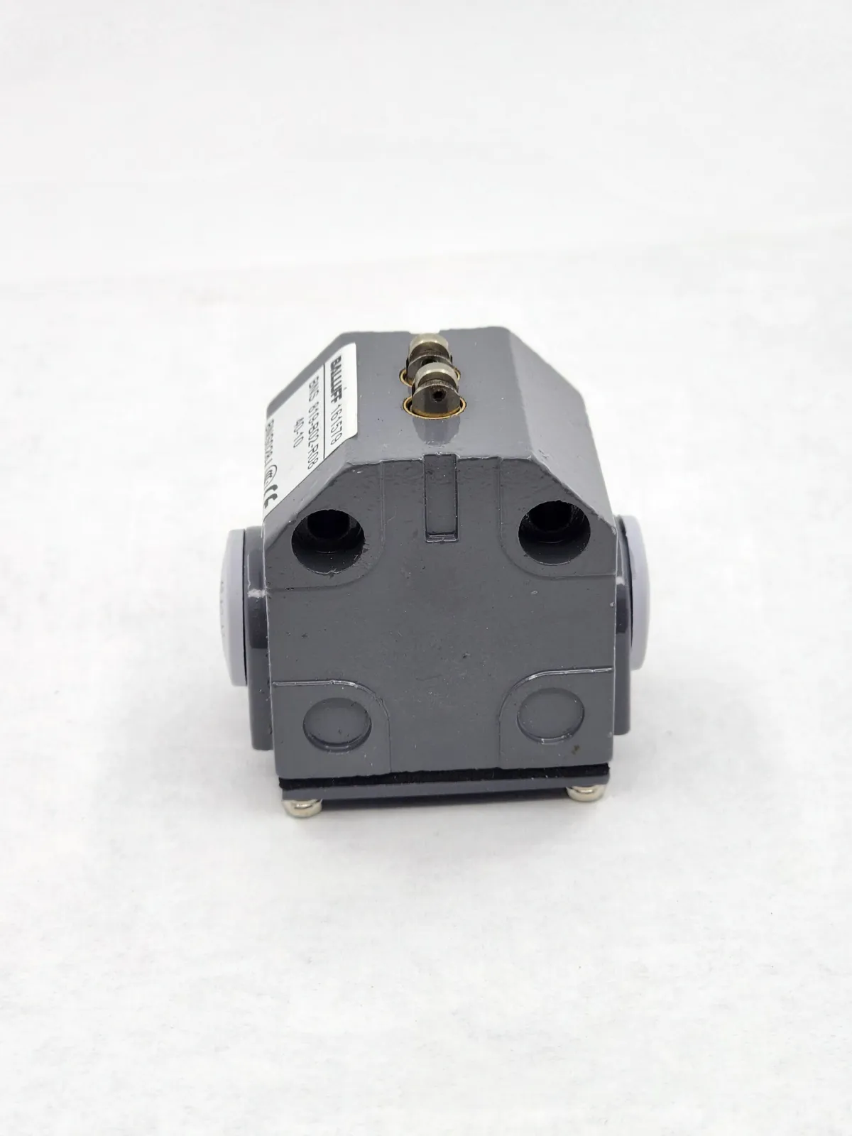 BNS 819 B02 R08 40-10.  BALLUFF Eksen Switchi