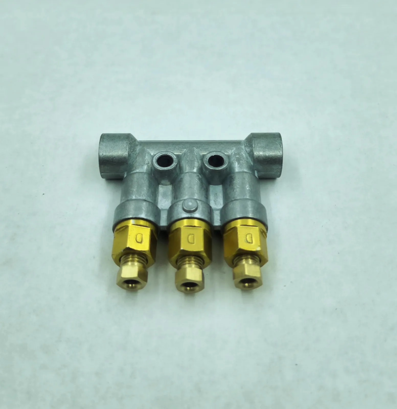 Cnc Yağ Dağıtıcı  T-86 DOZAJLAMALI 3 lü