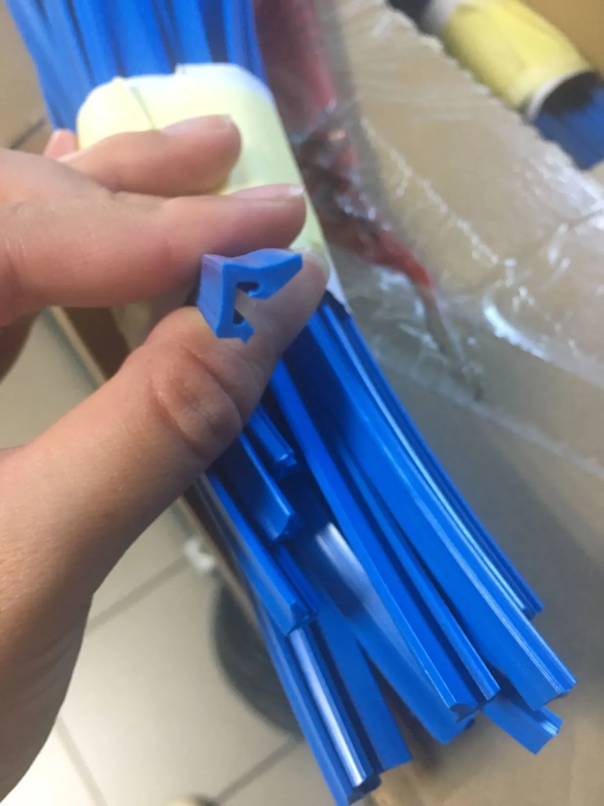 cnc kızak sıyırıcıları, alüminyum kızak sıyırıcı ve plastik fitil