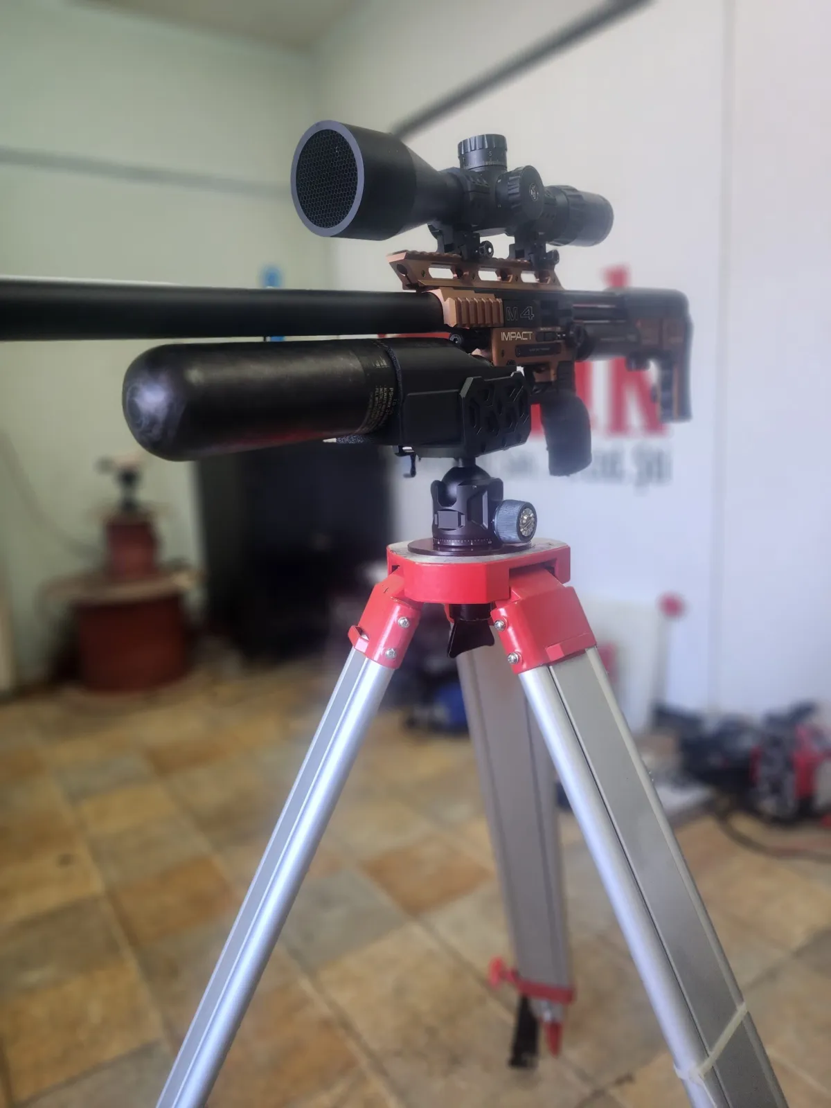Ağır hizmet tipi Küreli Mengene Masalı Tripod ve Masası