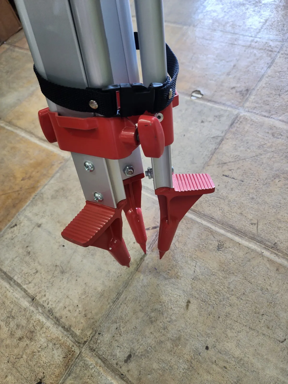 Ağır Tip Alüminyum Tripod  Pcp Tüfek Tripodu Nivo Ayak
